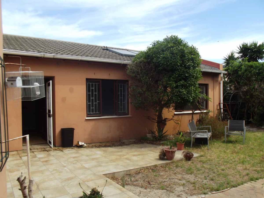 3 Bedroom Property for Sale in Table View Western Cape